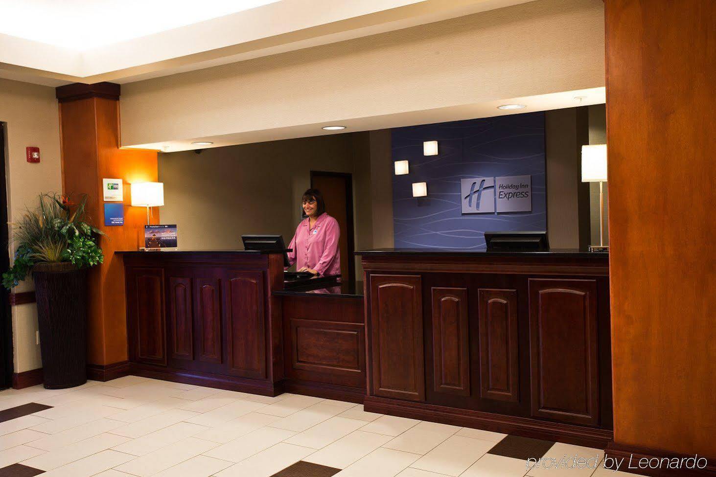 Holiday Inn Express And Suites Urbandale Des Moines By Ihg Eksteriør bilde